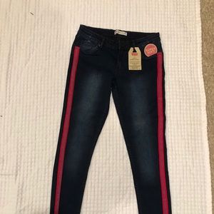 Levi Girl straight leg skinny jeans
